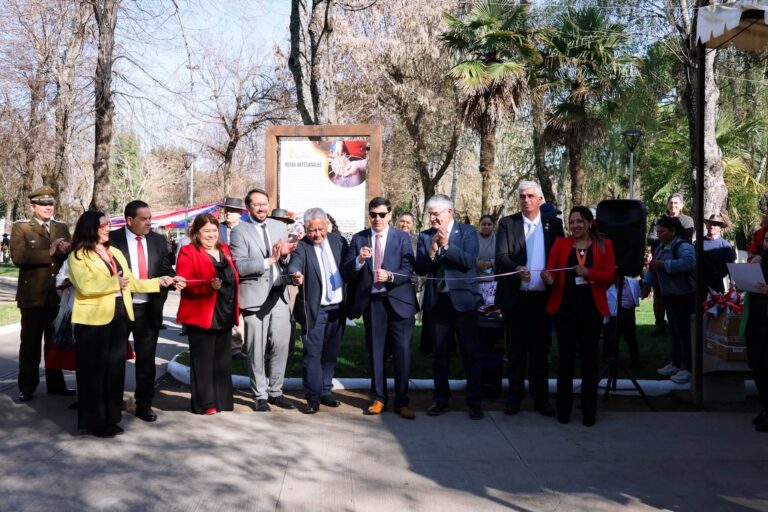 CULMINA PRIMERA PARTE DE LA CEREMONIA DE FIESTAS PATRIAS EN QUILLÓN