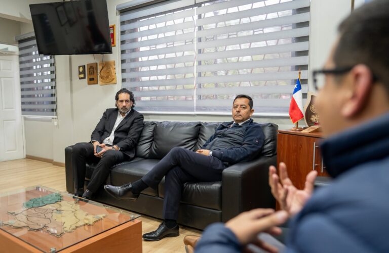 Recibimos en el municipio al Fiscal Jefe de Bulnes, Álvaro Hermosilla Bustos.