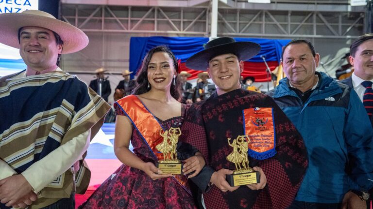 ¡Tenemos a las parejas ganadoras de la 8va. Muestra Regional de Cueca Escolar!