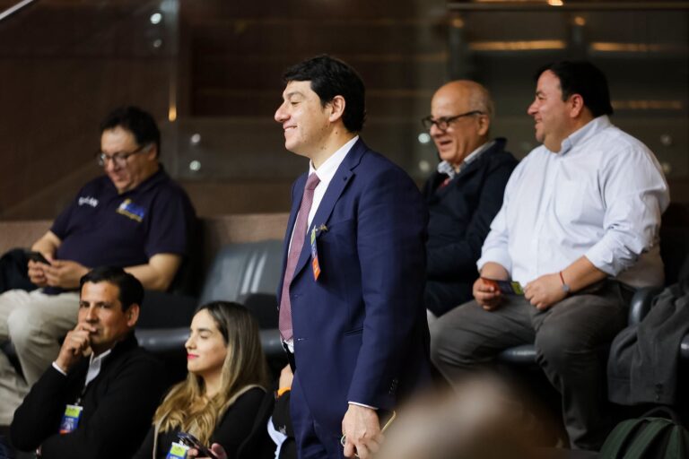El alcalde acompañó al gobernador regional Óscar Crisóstomo en la Cuarta Subcomisión Mixta de Presupuestos del Congreso.